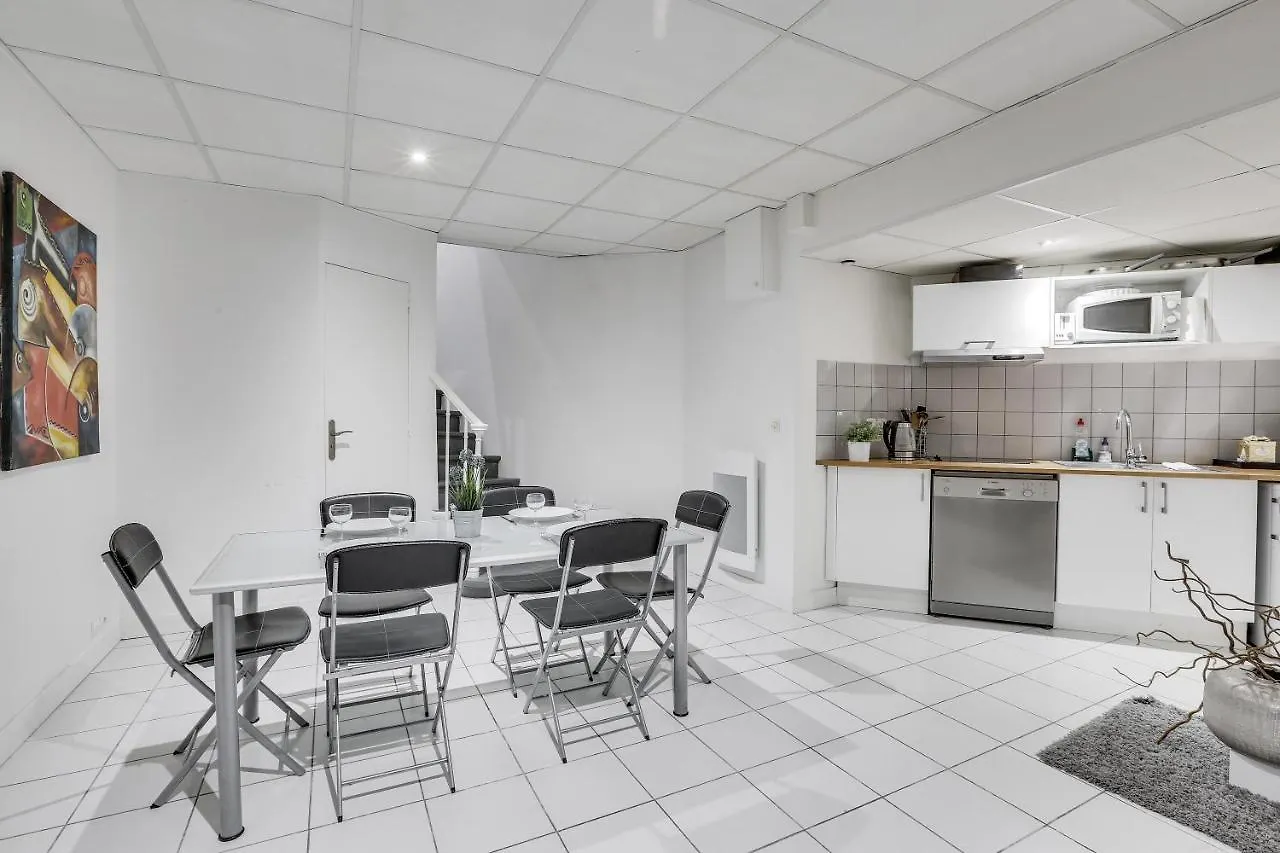 Daire Triplex In Boulevard De Magenta By Guestready