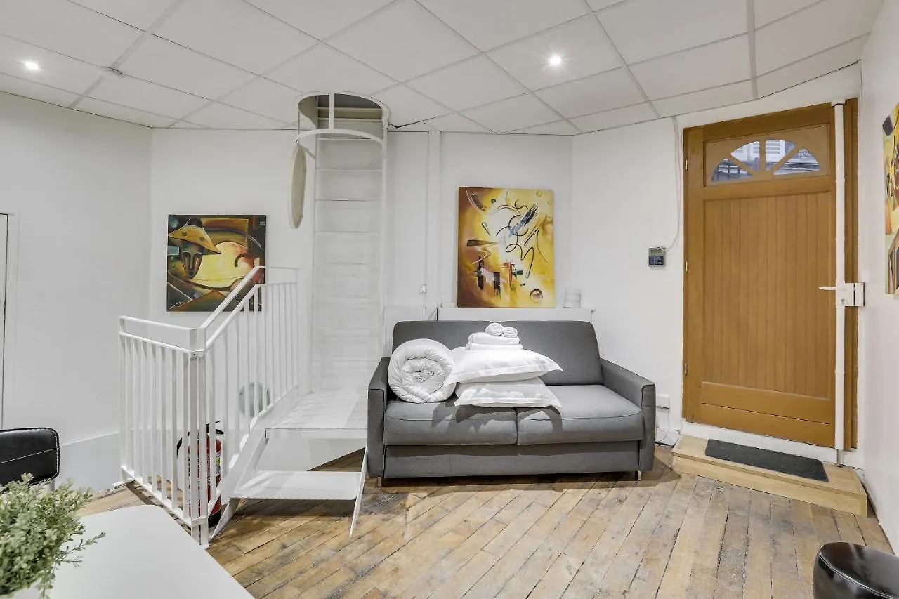 Apartment Triplex In Boulevard De Magenta By Guestready Paris