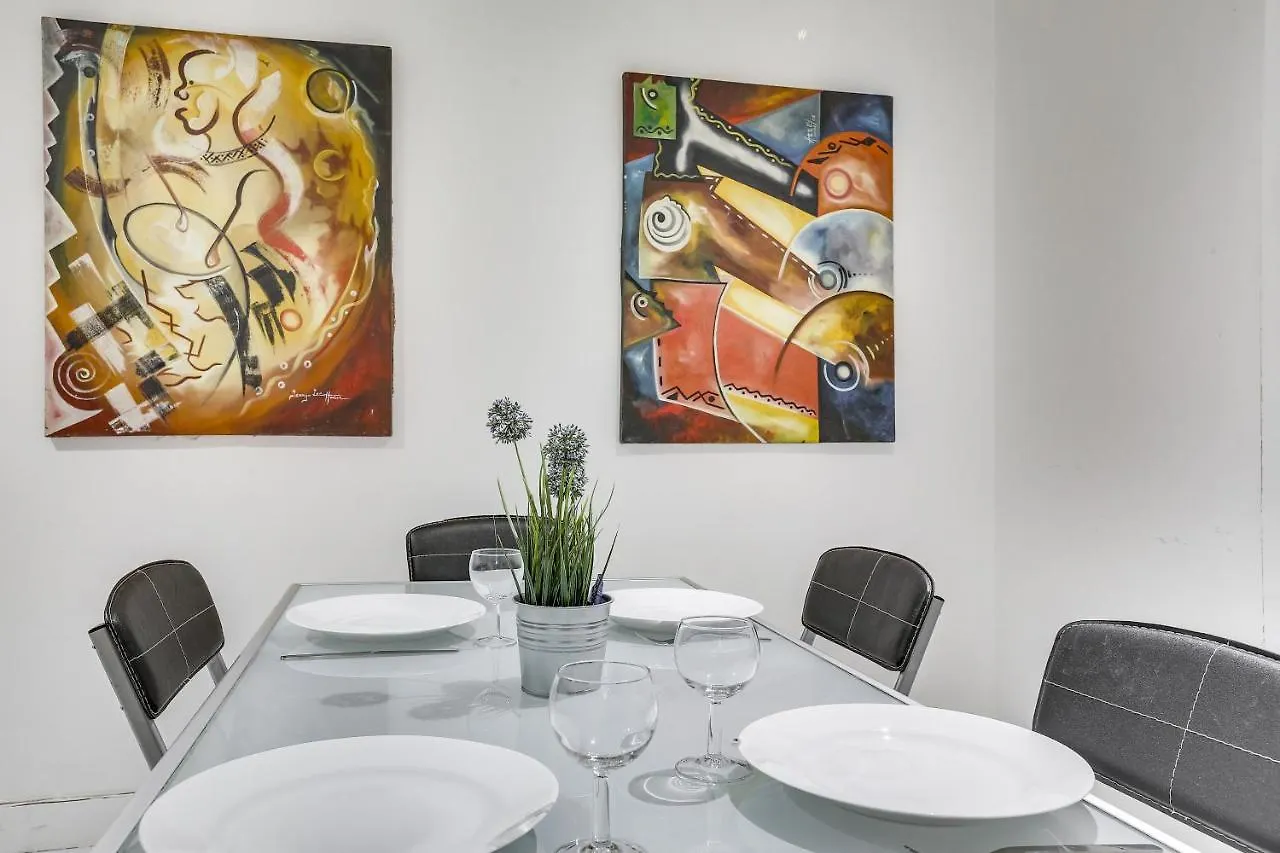 Triplex In Boulevard De Magenta By Guestready Daire Paris