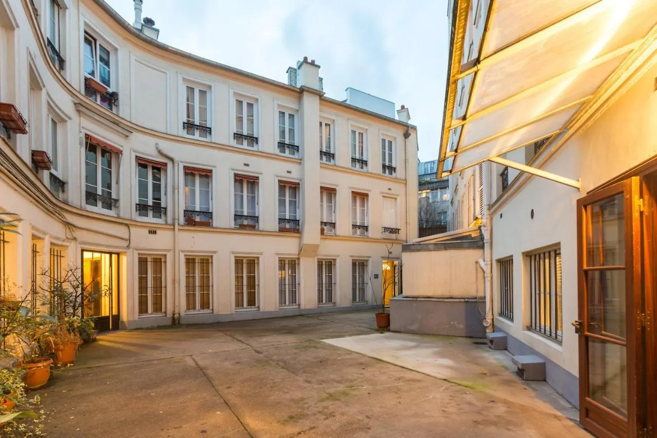 Triplex In Boulevard De Magenta By Guestready Apartment *